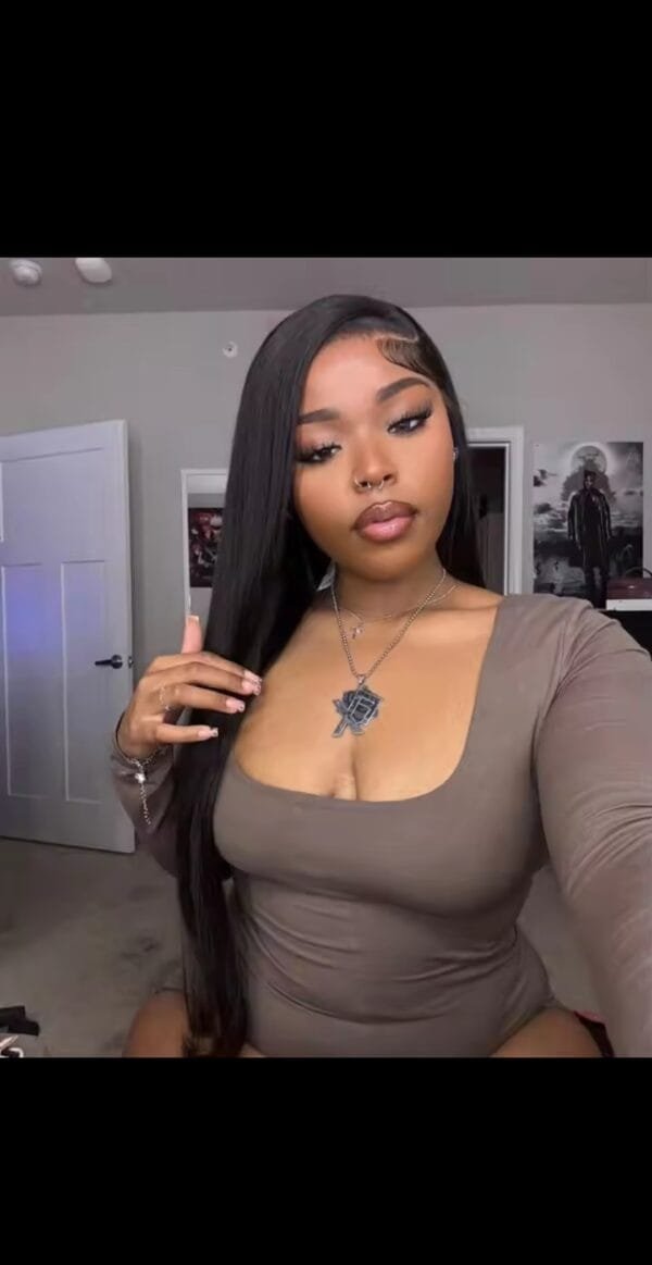 28" 100% human hair straight wig,  13x6 lace Pull and go wig Pre bleached and preplucked 200% density - Image 6